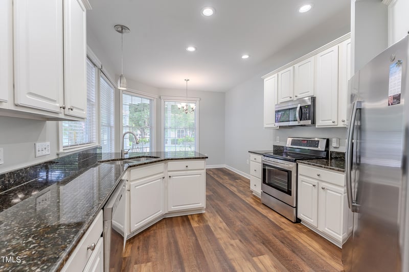 101 Crystal Brook Ln, Cary, NC 27519