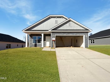 101 Decatur Dr, Fuquay Varina, NC 27526