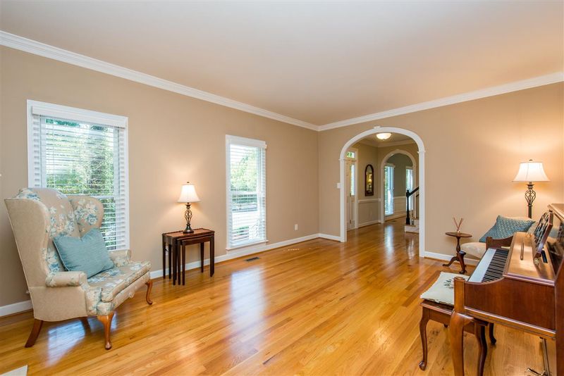 101 Deer Park Ln, Cary, NC 27518