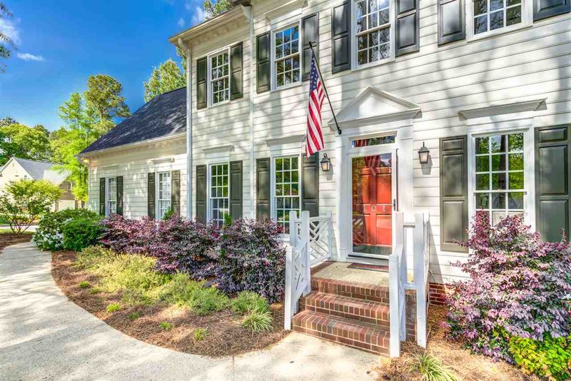 101 Dewitt Ct, Cary, NC 27513
