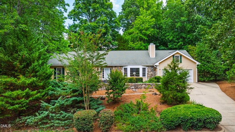 101 Dundalk Dr, Chapel Hill, NC 27517