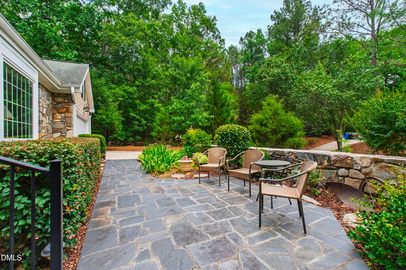 101 Dundalk Dr, Chapel Hill, NC 27517