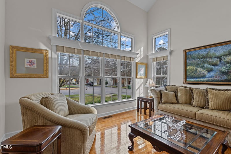 101 Duxbury Dr, Cary, NC 27513