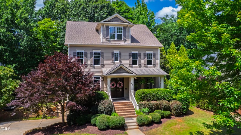 101 Eden Glen Dr, Holly Springs, NC 27540