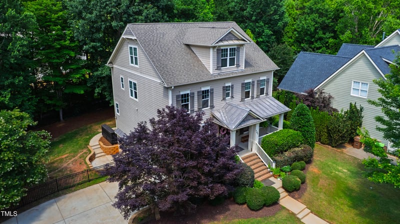 101 Eden Glen Dr, Holly Springs, NC 27540