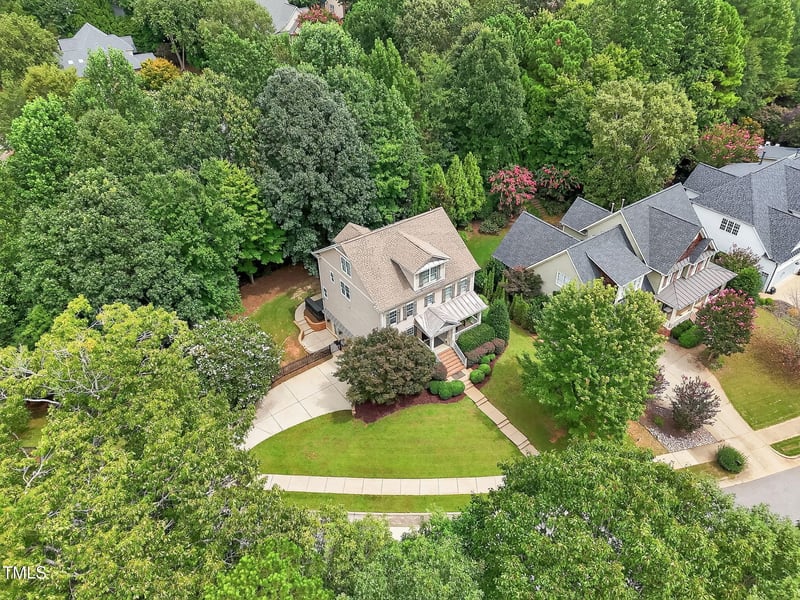 101 Eden Glen Dr, Holly Springs, NC 27540