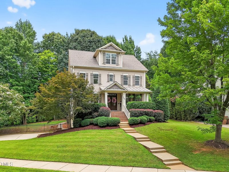 101 Eden Glen Dr, Holly Springs, NC 27540