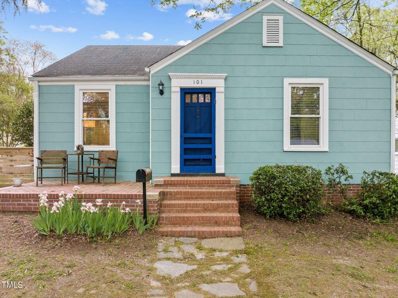 101 W Edgewood Dr, Durham, NC 27704
