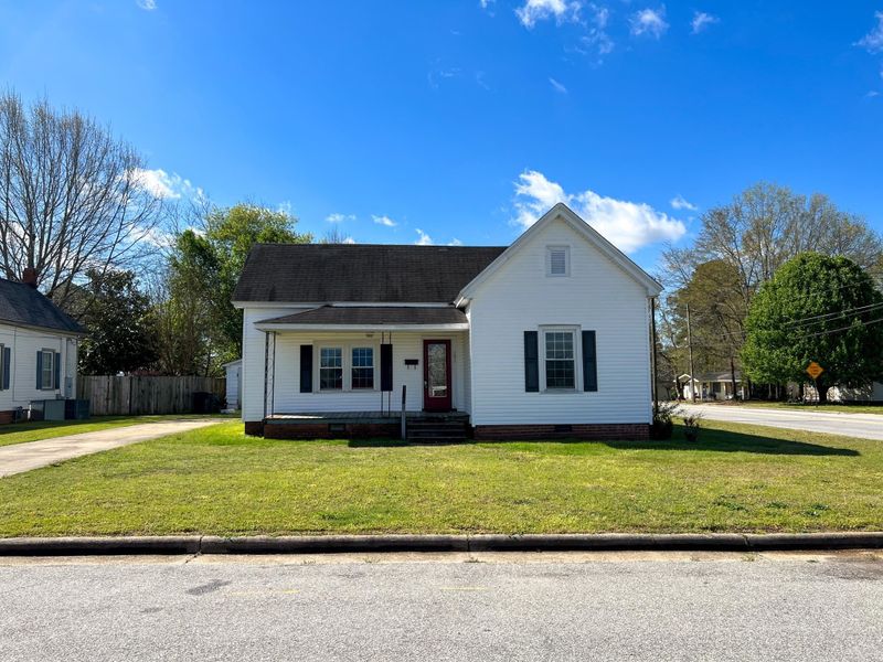 101 E F St, Erwin, NC 28339