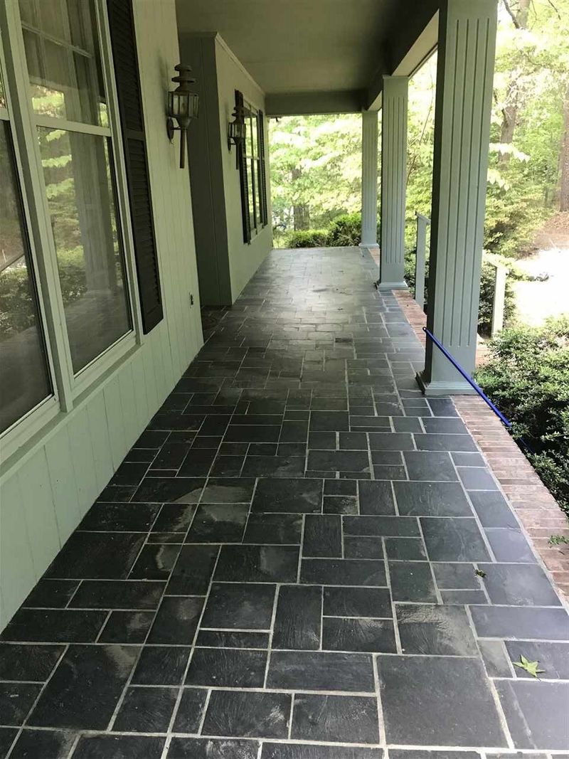 101 Fairway Dr, Zebulon, NC 27597