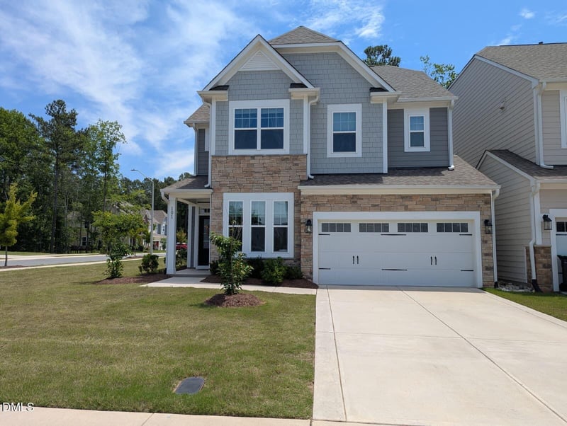 101 Faxton Way, Holly Springs, NC 27540