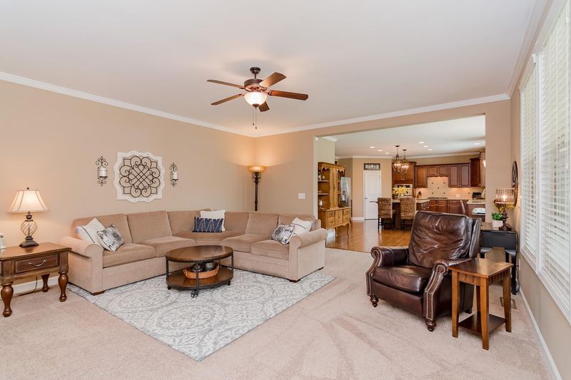 101 Feathercrest Ln, Apex, NC 27539