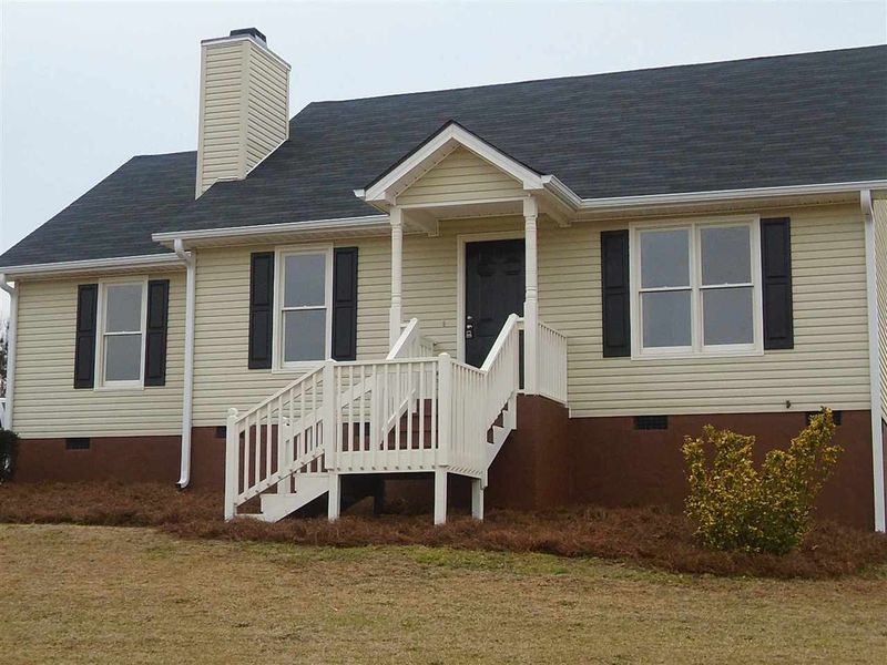 101 Fieldview Ct, Angier, NC 27501