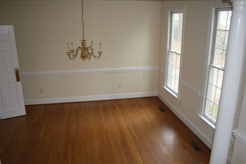 101 Flemington Ct, Cary, NC 27518