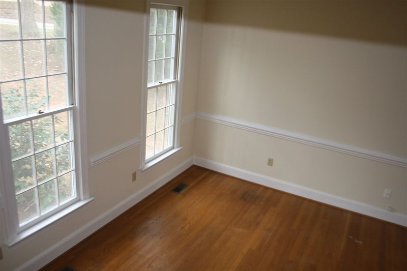 101 Flemington Ct, Cary, NC 27518