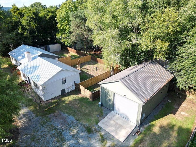 101 Forsyth Dr, Chapel Hill, NC 27517