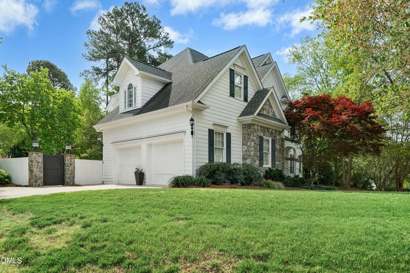 101 Gentlewoods Dr, Cary, NC 27518