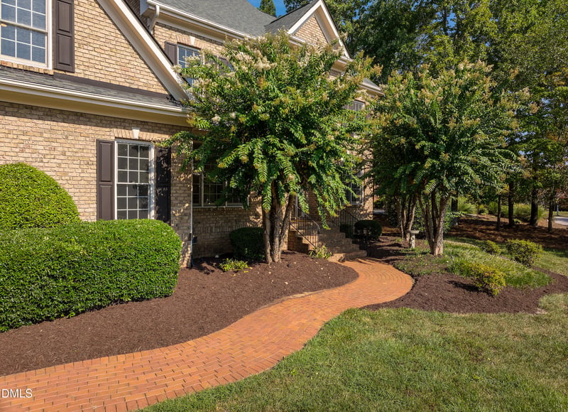 101 Glade Park Rd, Cary, NC 27518