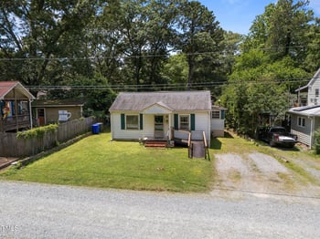 101 Goldston Dr, Carrboro, NC 27510
