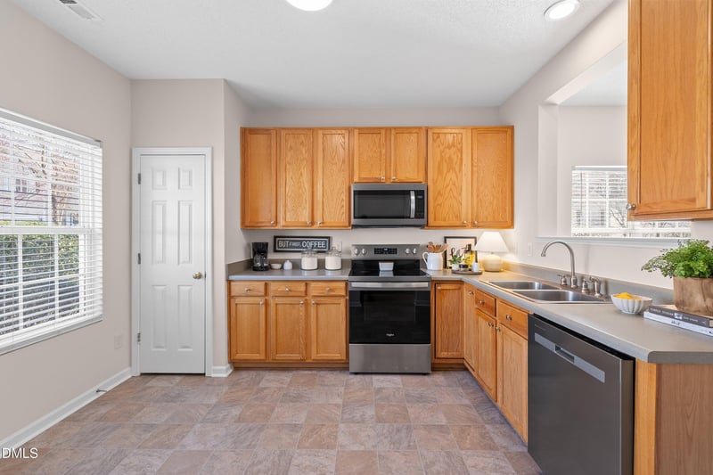 101 Graystar Rd, Apex, NC 27502