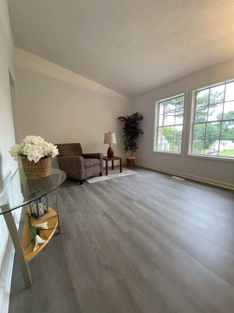 101 Hickory Glen Ln, Durham, NC 27703