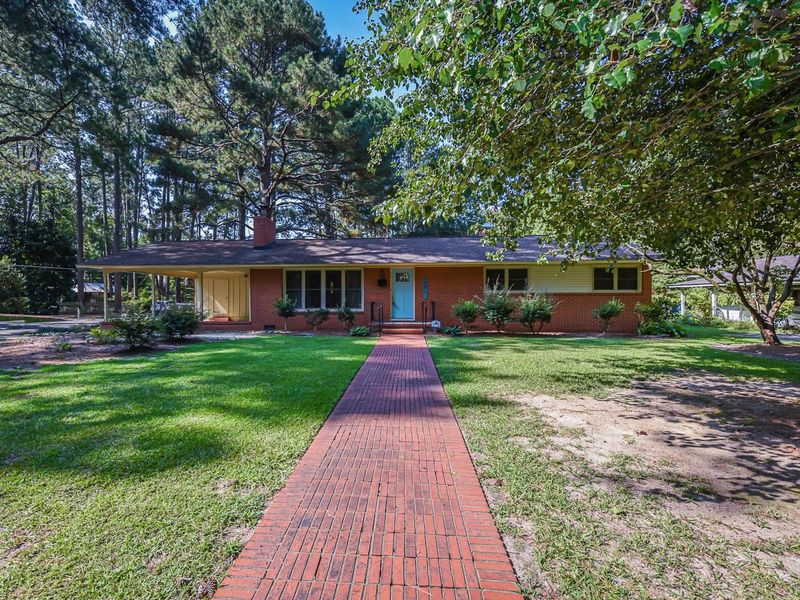 101 W Holding St, Smithfield, NC 27577
