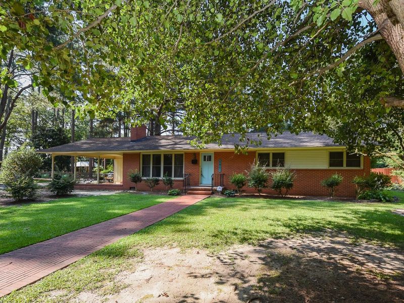 101 W Holding St, Smithfield, NC 27577