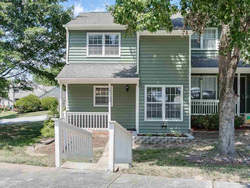 101 Hollow Oak Dr, Durham, NC 27713