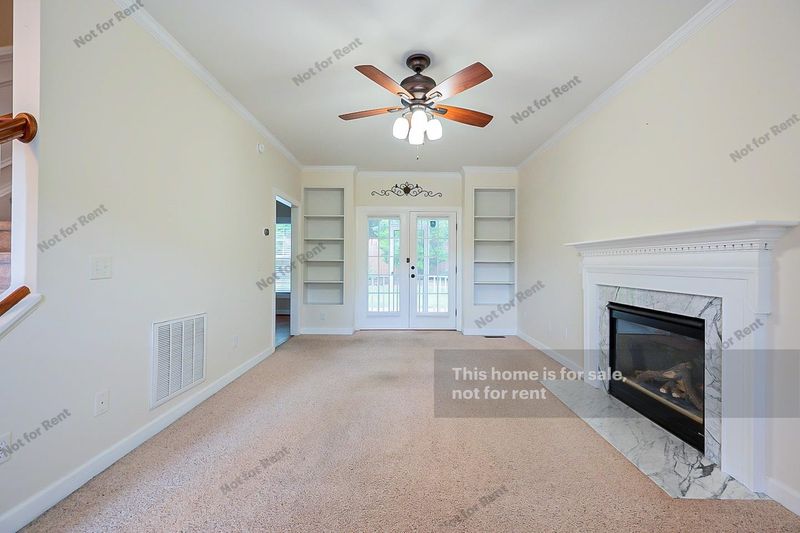 101 Holly Branch Dr, Holly Springs, NC 27540