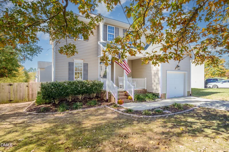 101 Holly Thorn Tc, Holly Springs, NC 27540