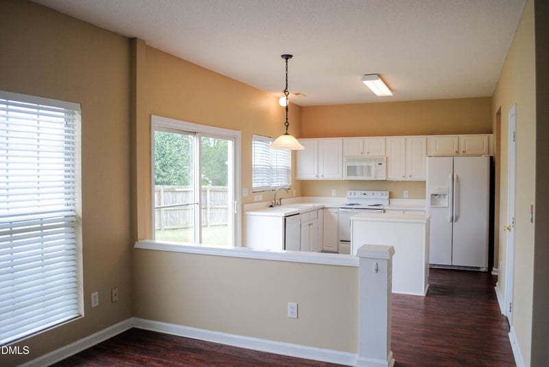 101 Honey Springs Ave, Fuquay Varina, NC 27526