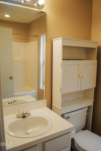 101 Honey Springs Ave, Fuquay Varina, NC 27526