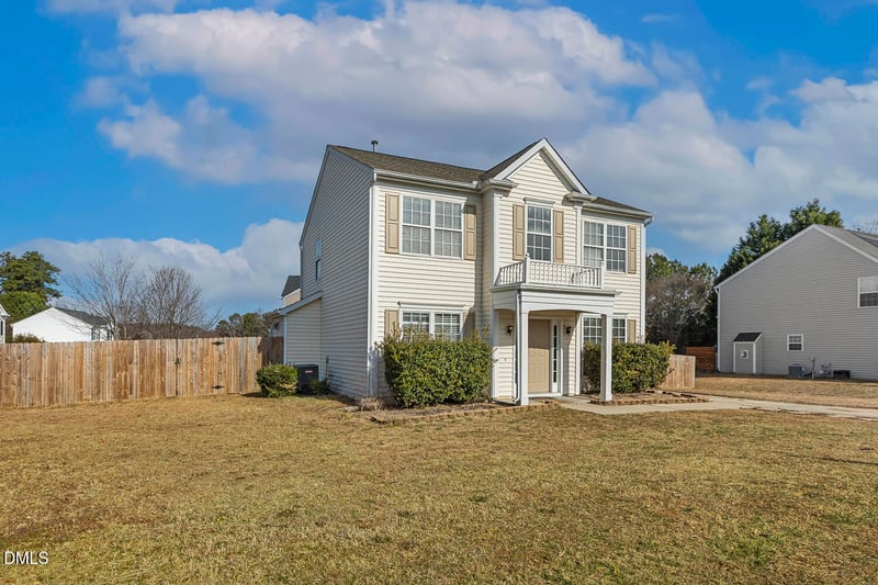 101 Honey Springs Ave, Fuquay Varina, NC 27526