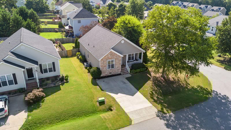 101 Houston Ln, Clayton, NC 27527