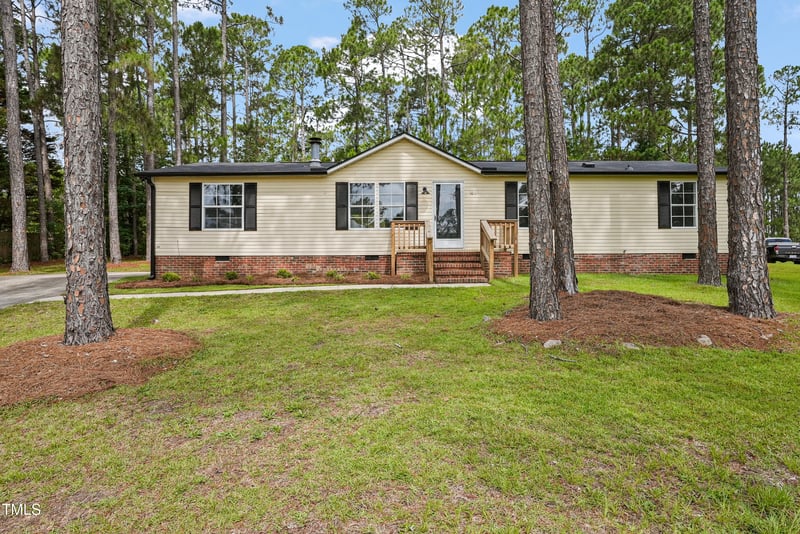 101 Hunter Field, Sanford, NC 27332