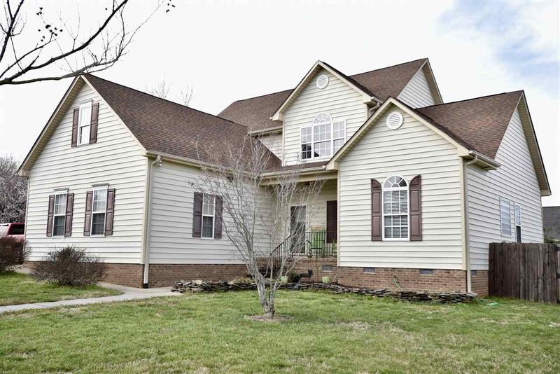 101 Ian Ct, Burlington, NC 27215