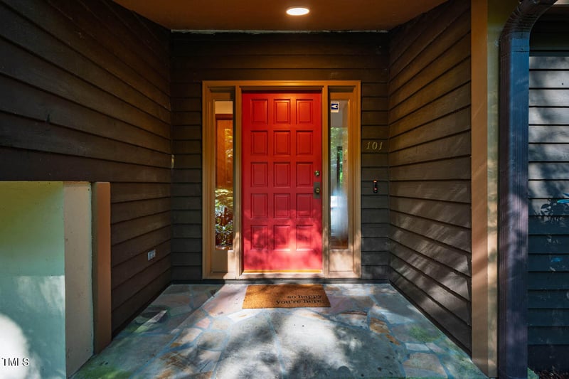 101 Ironwood Pl, Chapel Hill, NC 27514