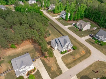 101 Jewell Farm Ln, Holly Springs, NC 27540