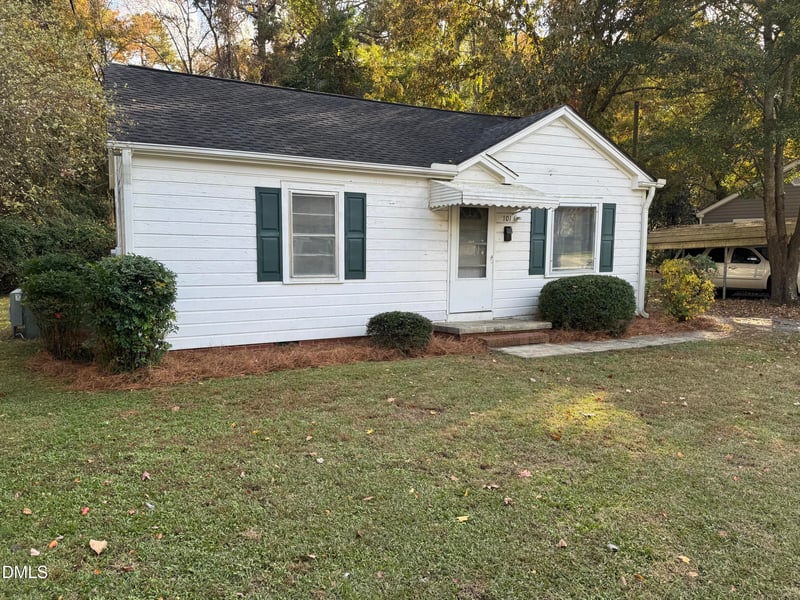 101 Joy St, Dunn, NC 28334