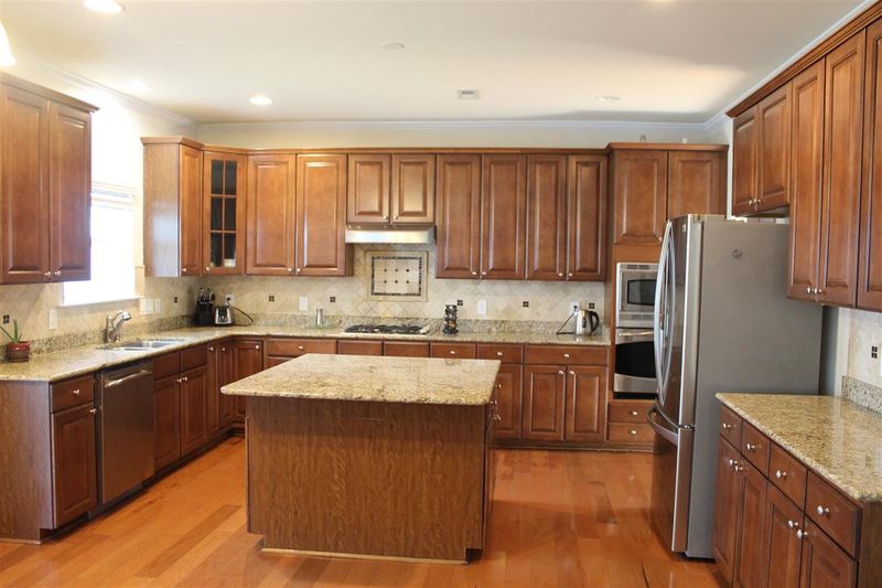 101 Joycliff Dr, Morrisville, NC 27560