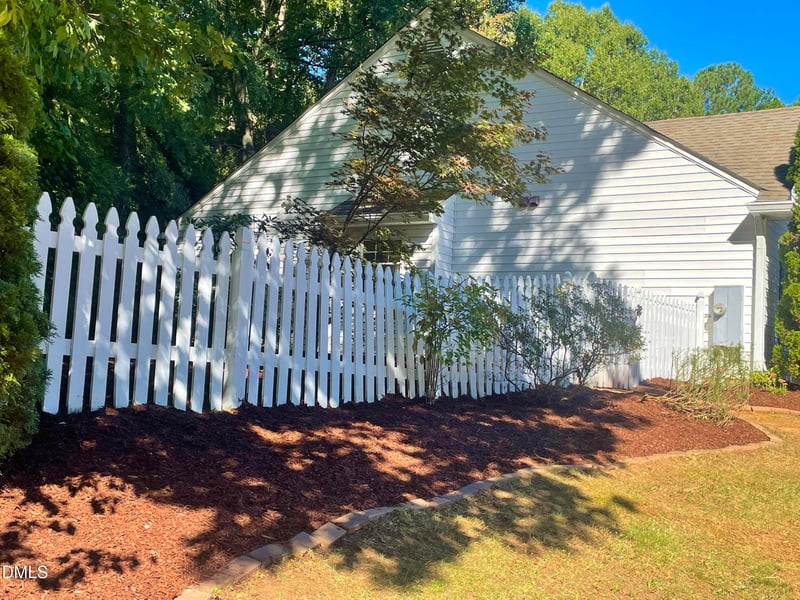101 Kramer Ct, Cary, NC 27511