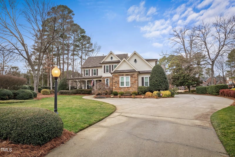 101 Lake Cliff Ct, Cary, NC 27513