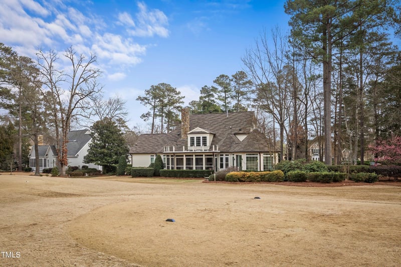 101 Lake Cliff Ct, Cary, NC 27513