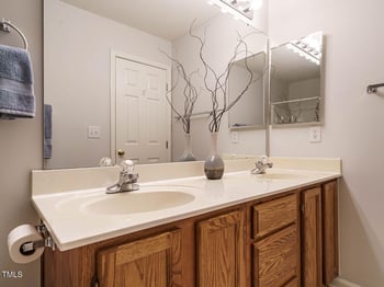 101 Lake Tillery Dr, Cary, NC 27519