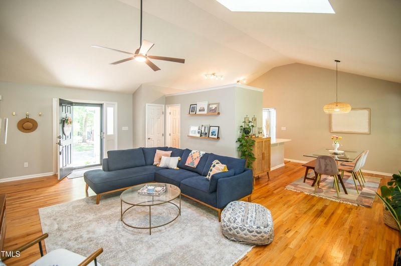 101 Lakeshore Dr, Durham, NC 27713