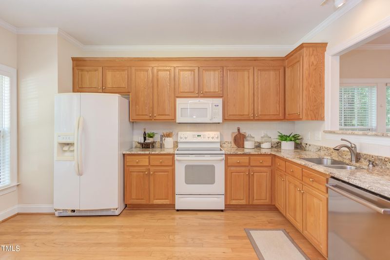 101 Lanigan Pl, Cary, NC 27513