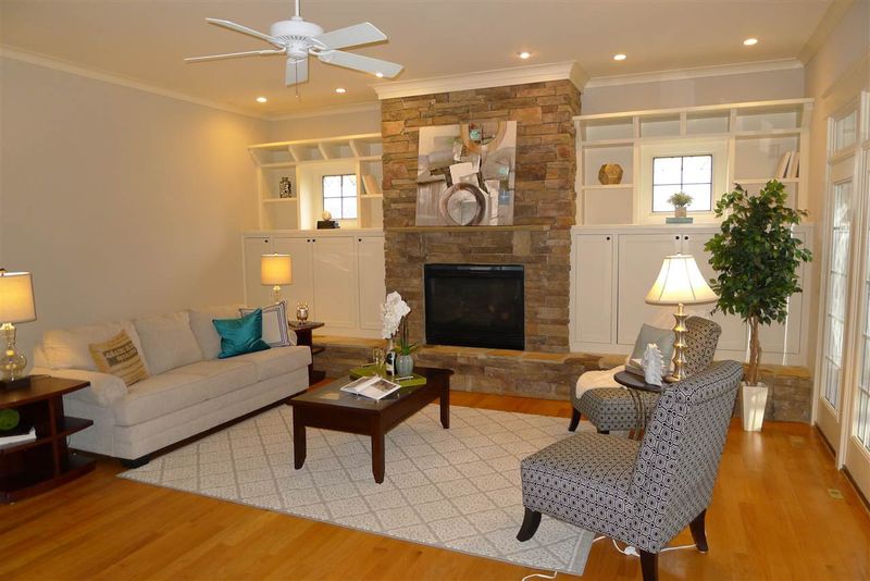 101 Lantern Ridge Ln, Cary, NC 27519