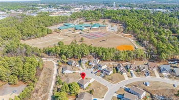 101 Lightwater Ct, Aberdeen, NC 28315