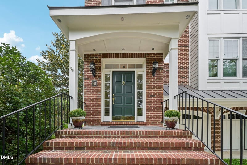101 Lions Gate Dr, Cary, NC 27518
