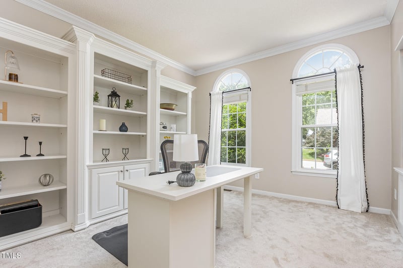 101 Lochmere Forest Dr, Cary, NC 27518